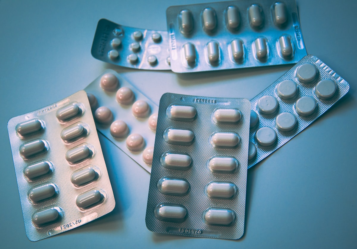 Medicamentos organizados por lote