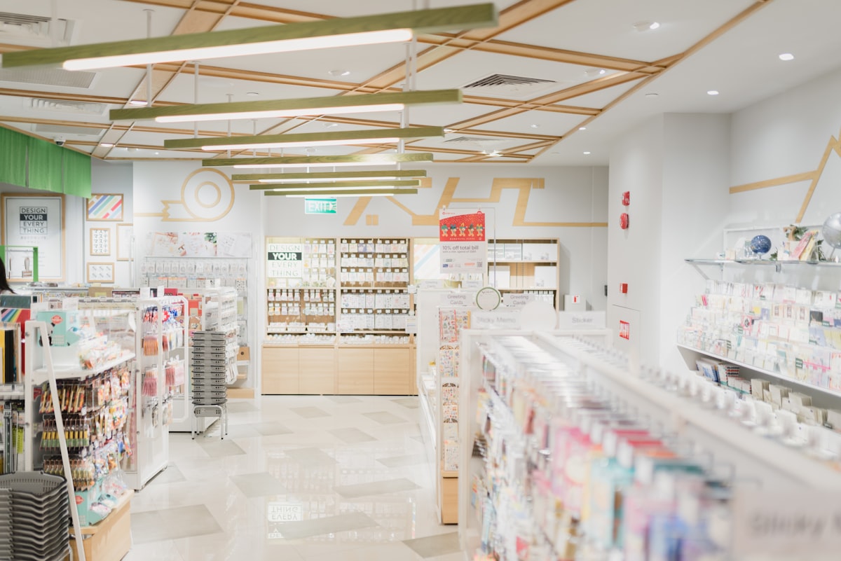 Farmacéutica en el punto de venta